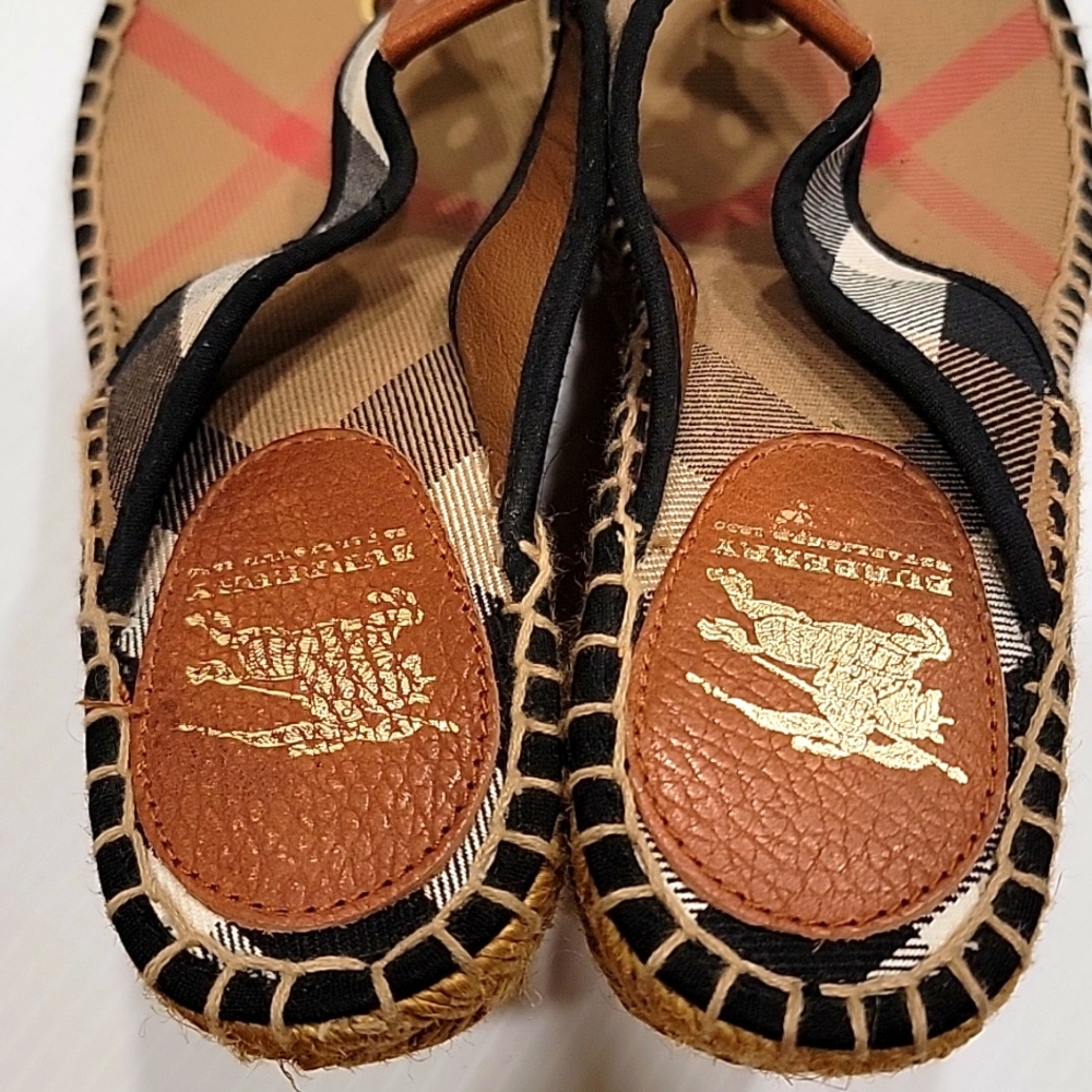 Burberry wedge sandals - Picture 4 of 10